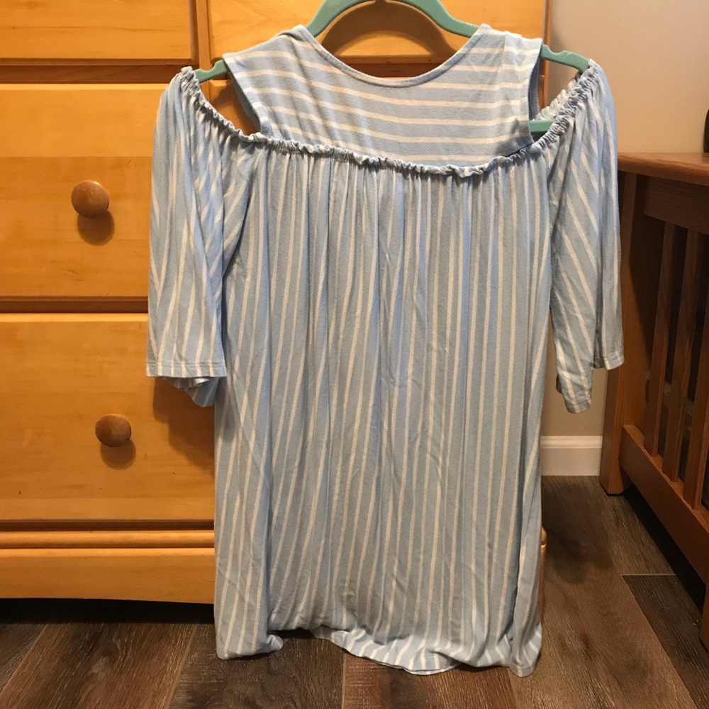 Cold shoulder shirt
